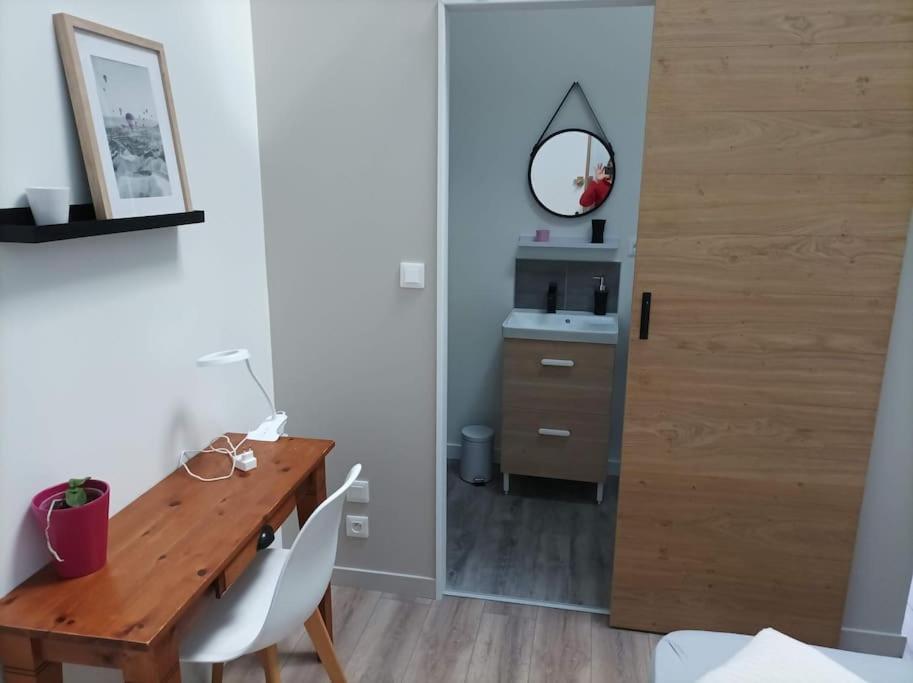 Maison Les Iris - 3 Chambres Et 3 Salles De Bain - 3 A 6 Personnes - Futuroscope Avanton Dış mekan fotoğraf