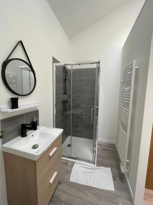 Maison Les Iris - 3 Chambres Et 3 Salles De Bain - 3 A 6 Personnes - Futuroscope Avanton Dış mekan fotoğraf